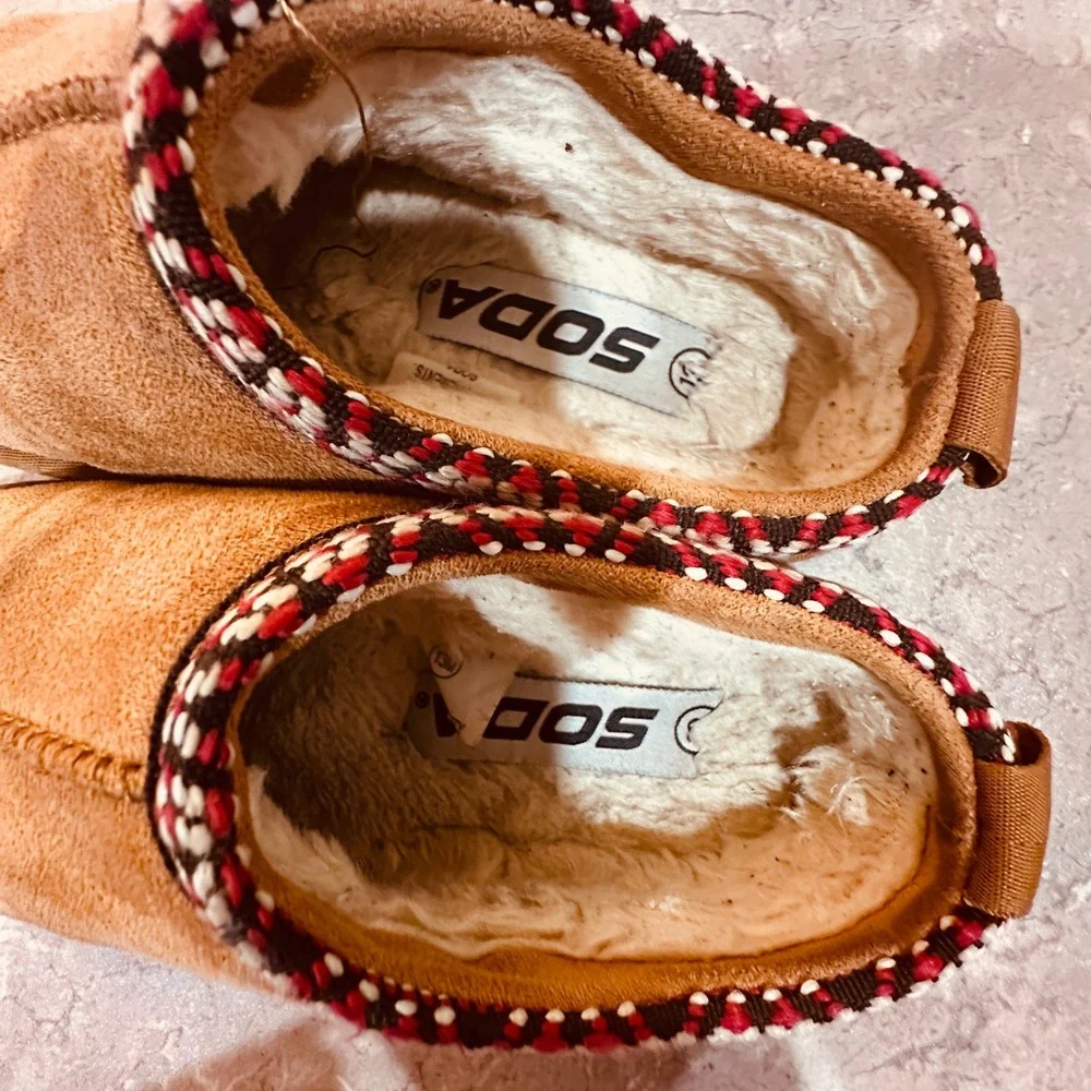 Soda Kids Faux Suede Fur Lined Mules Slippers Tan Brown‎ Braid Trim Size 13 Kids